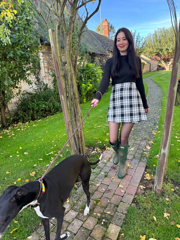 Guinness skirt - Reversible short black and white mini skirt Hannah Sophia England 