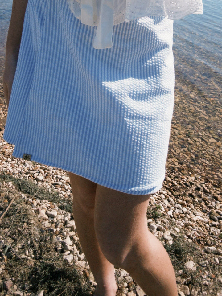 The Henley - Reversible Mini Skirt | White Irish Linen & Blue Seersucker Hannah Sophia England 